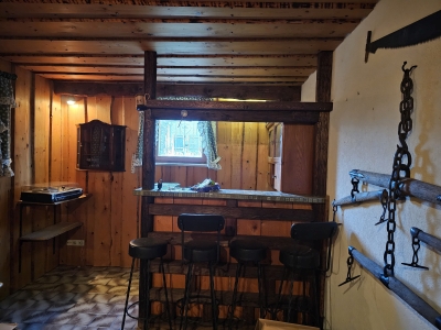 445 - nostalgische Kellerbar